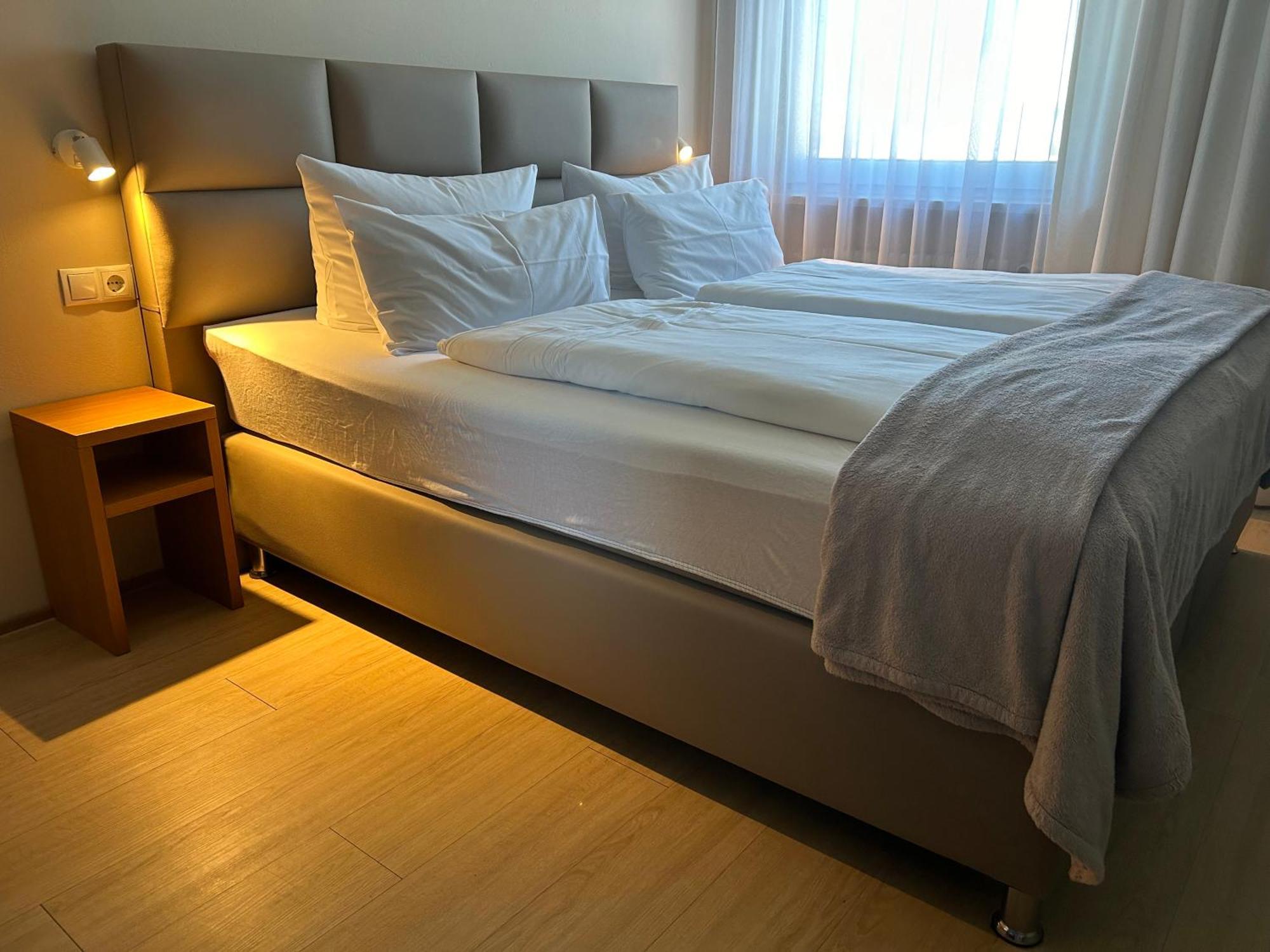 לינדאו Maxhotel מראה חיצוני תמונה