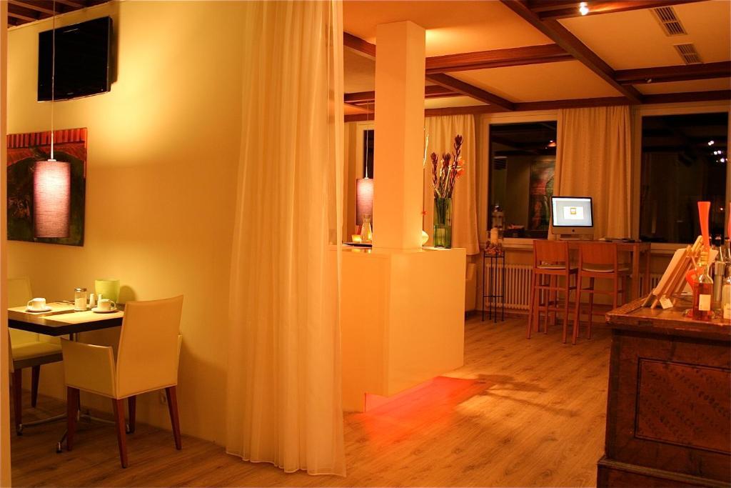 לינדאו Maxhotel מראה חיצוני תמונה